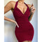 Vestido Escotado en V con Cuello Halter en Color Liso