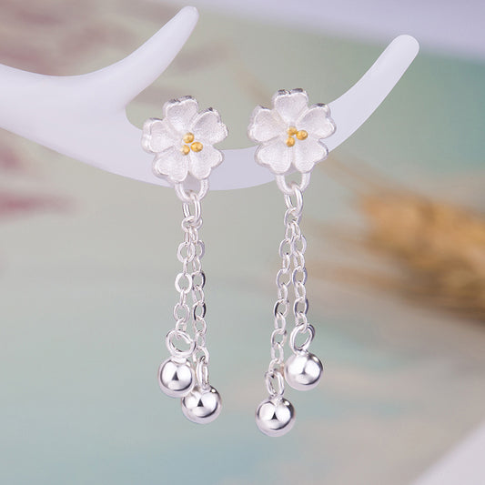 Aretes Largos de Flor de Cerezo con Borla Literaria Minimalista