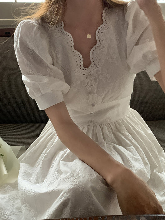 Vestido Blanco Largo con Mangas Abullonadas y Cintura Ajustada - Image 9