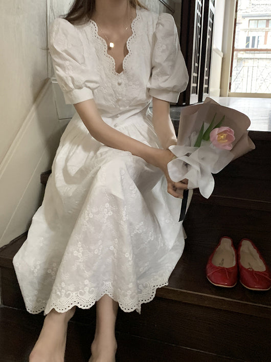 Vestido Blanco Largo con Mangas Abullonadas y Cintura Ajustada - Image 10