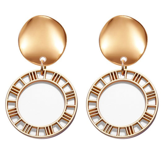 Aretes Colgantes Geométricos Dorados con Concha - Diseño Coreano Moderno - Image 9