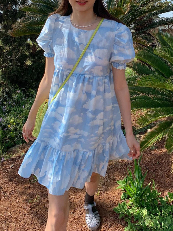 Vestido Estampado Cielo Azul y Nubes Blancas - Diseño Coreano Minimalista