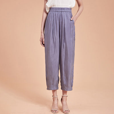 Pantalón Cropped Ancho con Drapeado Elegante