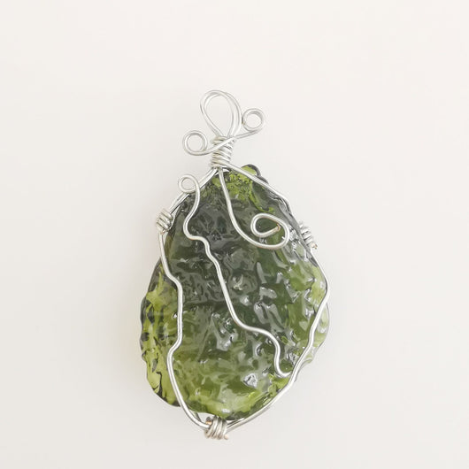 Colgante de Meteorita Verde - Joya Única para Hombre y Mujer - Image 7
