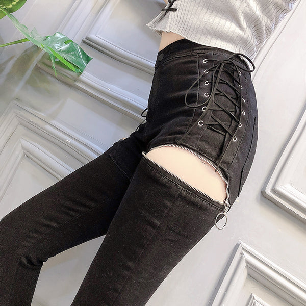 Pantalón Slim Fit con Detalles de Cierre y Corte Dividido