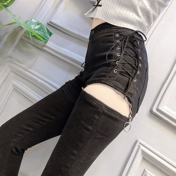 Calça Slim Fit com Detalhes de Zíper e Fenda