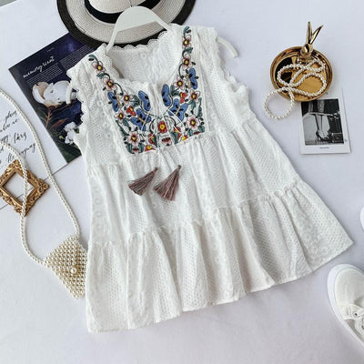 Blusa Vaquera Blanca con Bordado de Flecos y Detalles de Madera - Image 7