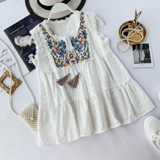 Blusa Vaquera Blanca con Bordado de Flecos y Detalles de Madera - Image 7