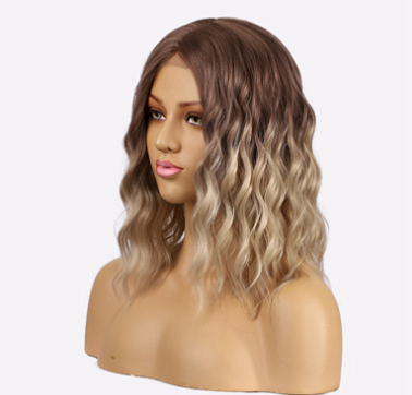 Peluca Corta Rizada para Mujer con Encaje Frontal - Image 3