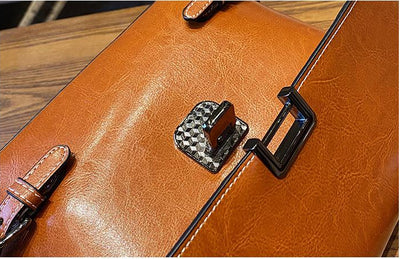 Bolso de Cuero Estilo Europeo Bandolera Multiusos - Image 12