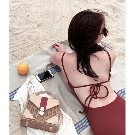Bikini Bandeau Negro Escotado Triangular de Una Pieza - Image 10