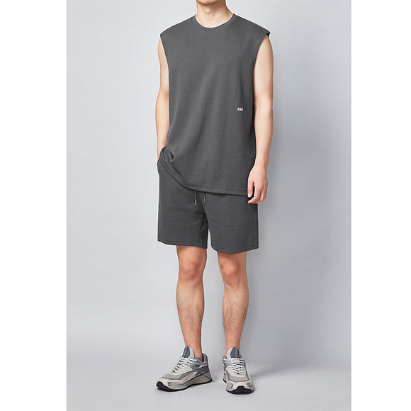 Conjunto Casual Hombre: Chaleco y Shorts Minimalista