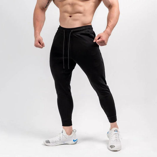 Pantalón Slim Fit Corto en Colores Sólidos - Musculatura Definida