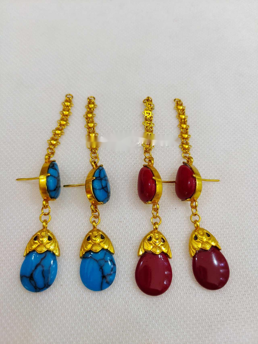 Aretes de Cadena con Bolitas Chapadas en Oro - Resistentes al Deslustre