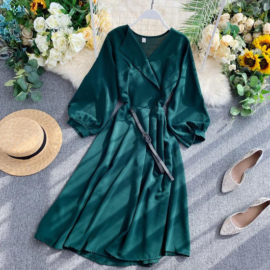 Vestido V-Neck con Mangas Abullonadas y Cintura Ajustada - Image 12