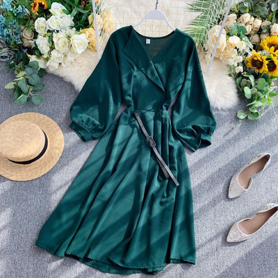 Vestido V-Neck con Mangas Abullonadas y Cintura Ajustada - Image 3