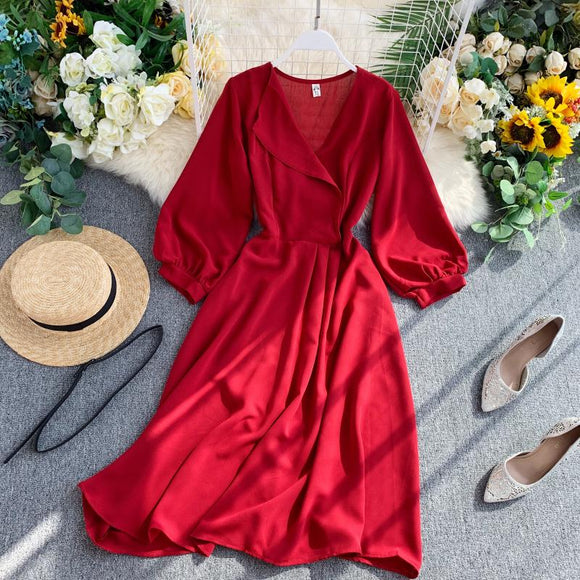 Vestido V-Neck con Mangas Abullonadas y Cintura Ajustada