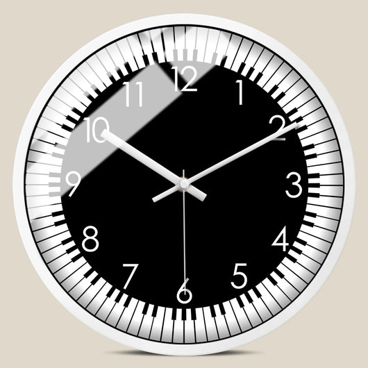 Reloj de Pared Nórdico Minimalista Blanco y Negro con Movimiento Silencioso - Image 7