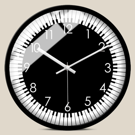 Reloj de Pared Nórdico Minimalista Blanco y Negro con Movimiento Silencioso - Image 8