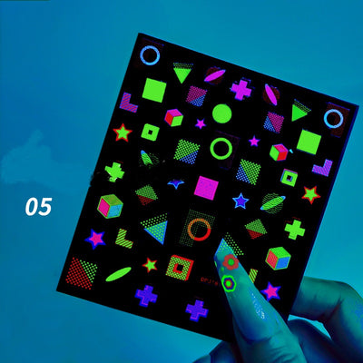 Adhesivos de Uñas Decorativos Estrella Fluorescente con Moño - Image 14