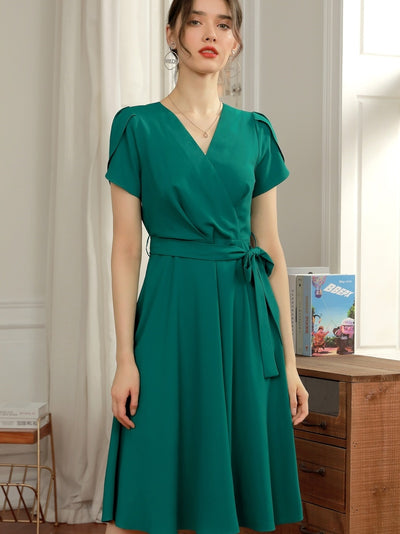 Vestido Francés Elegante con Escote V - Diseño Maduro y Rejuvenecedor - Image 9