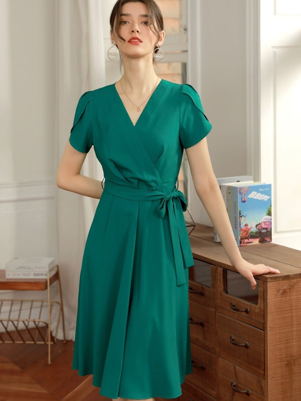 Vestido Francés Elegante con Escote V - Diseño Maduro y Rejuvenecedor - Image 4