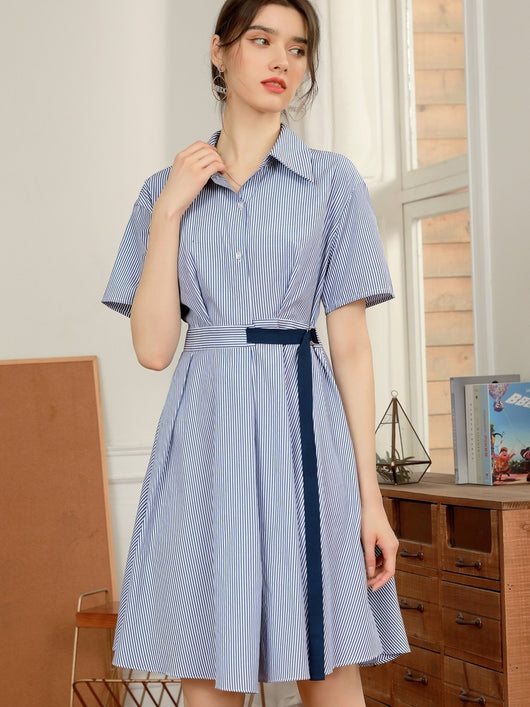 Vestido Camisero a Rayas con Cintura Marcada - Image 7