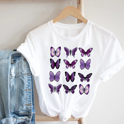 Playera Femenina Manga Corta con Estampado de Mariposas - Image 14