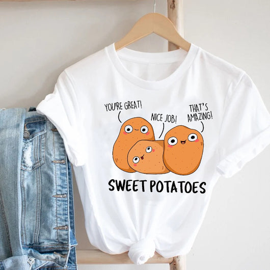 Playera Femenina Manga Corta con Estampado de Mariposas - Image 18