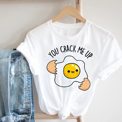 Playera Femenina Manga Corta con Estampado de Mariposas - Image 20