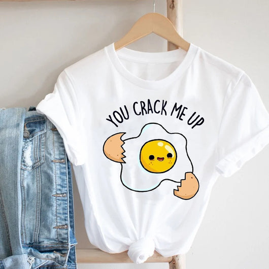 Playera Femenina Manga Corta con Estampado de Mariposas - Image 20