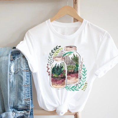 Playera Femenina Manga Corta con Estampado de Mariposas - Image 7