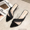 Sandalias Stiletto Transparentes con Punta Afilada y Detalles de Tejido