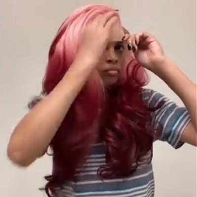 Cabello Rizado Largo con Degradado Púrpura Rojo - Decoloración y Teñido Europeo - Image 3