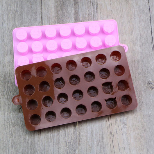 Molde de Chocolate Emoji EmojiGoo para Dulces, Hielo y Gelatina - Image 3