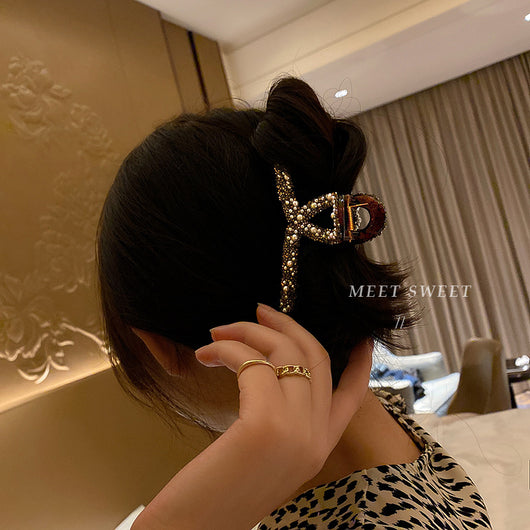 Pinza para Cabello Perla Tiburón Grande - Image 3