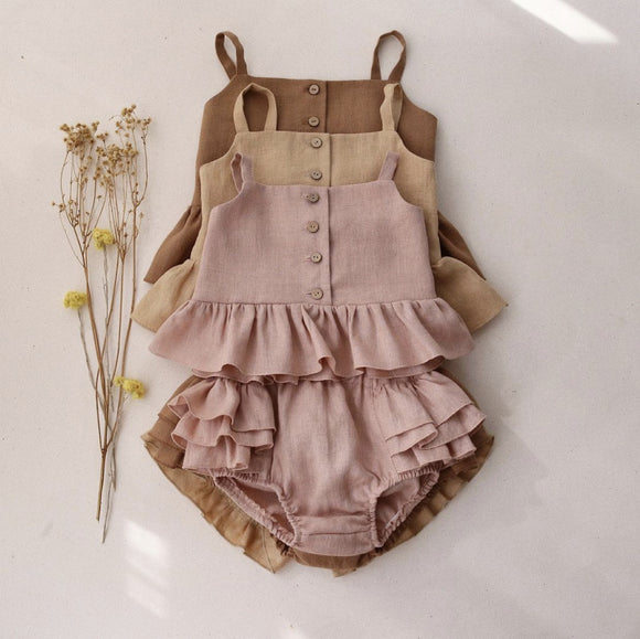 Conjunto Infantil de Shorts con Volantes y Chaleco sin Mangas