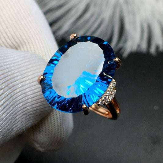 Anillo de Topacio Azul en Plata 925