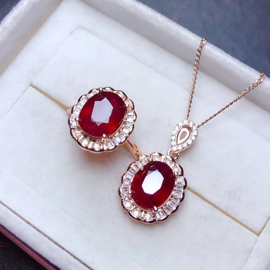 Conjunto Colgante de Anillo Rubí con Cristales - Image 5