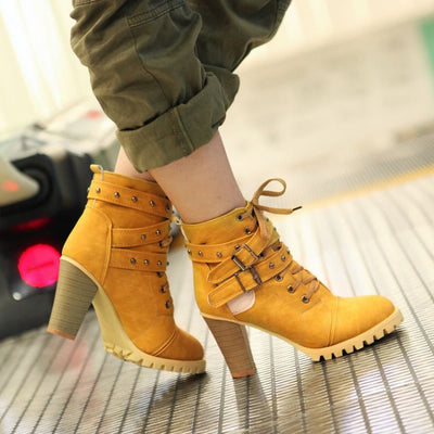 Botas Punk Retro para Mujer con Tacón Grueso y Hebillas - Image 9