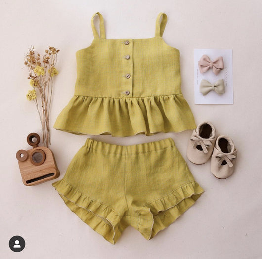 Conjunto de Verano para Bebé Niña - Top con Tirantes y Shorts Volantes - Image 9
