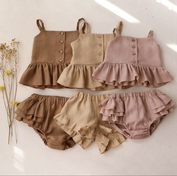 Conjunto de Verano para Bebé Niña - Top con Tirantes y Shorts Volantes