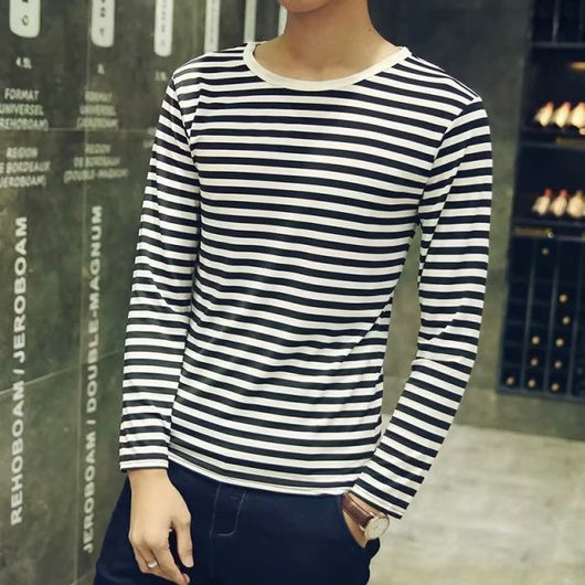 Camiseta Oversized a Rayas Blanco y Negro - Manga Larga Unisex - Image 9