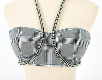 Conjunto Elegante: Top Halter con Tira Umbilical y Pantalón Ancho de Cintura Alta con Detalles de Diamantes - Image 12