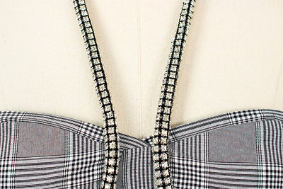 Conjunto Elegante: Top Halter con Tira Umbilical y Pantalón Ancho de Cintura Alta con Detalles de Diamantes - Image 13
