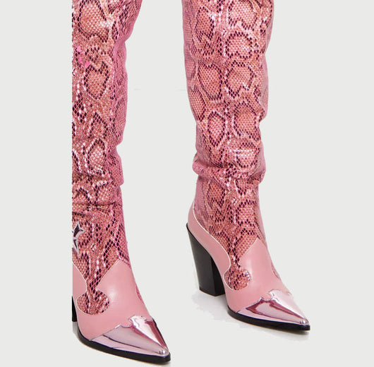 Botas Altas de Tacón Grueso con Estampado de Serpiente y Punta Afilada - Image 4