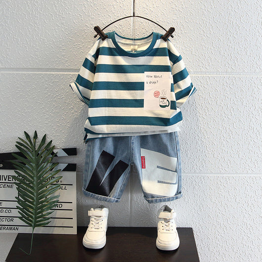 Traje Corto Elegante para Niños - Conjunto de Dos Piezas Moderno - Image 8