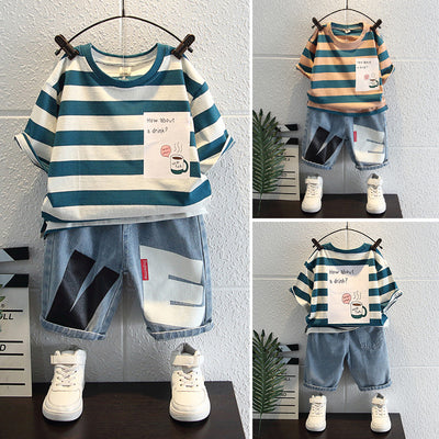 Traje Corto Elegante para Niños - Conjunto de Dos Piezas Moderno - Image 6