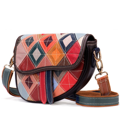 Bolso de Cuero Étnico para Mujer - Bandolera Estilo Rombos en Cuero Genuino - Image 4
