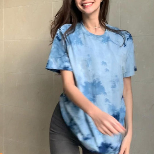 Playera Tie-Dye Azul Retro Americana Holgada para Mujer - Verano Fresco y Cómodo - Image 9